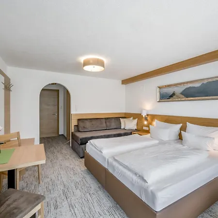 Aparthotel Garni Wieser 3*