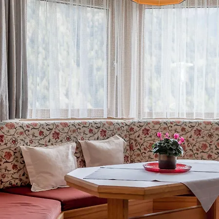 Hotel apartamentowy Garni Wieser Sölden